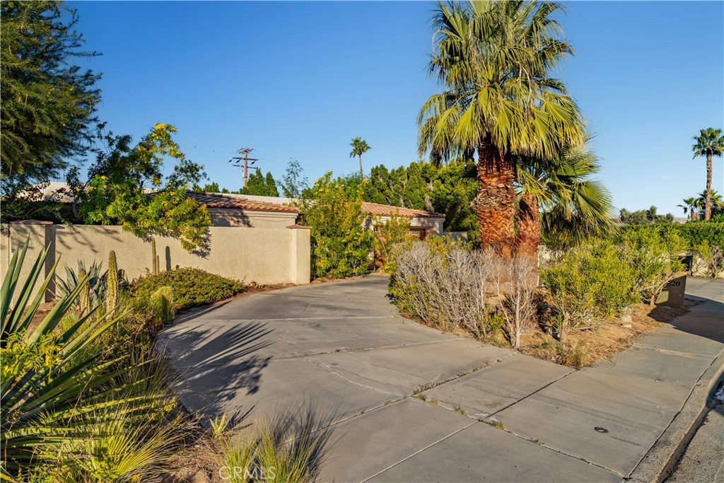 main property photo 18