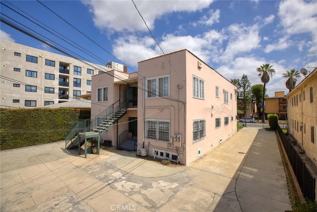 main property photo 22
