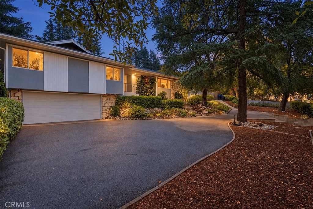 main property photo 0