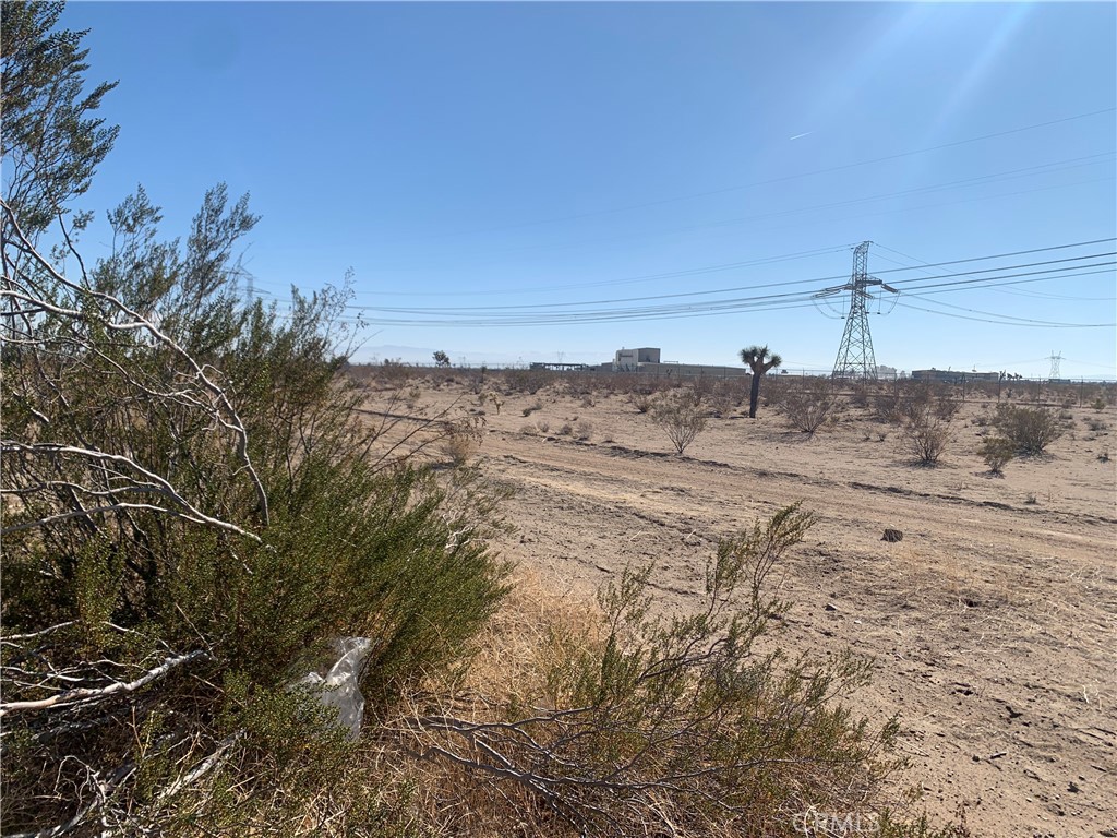 main property photo 7
