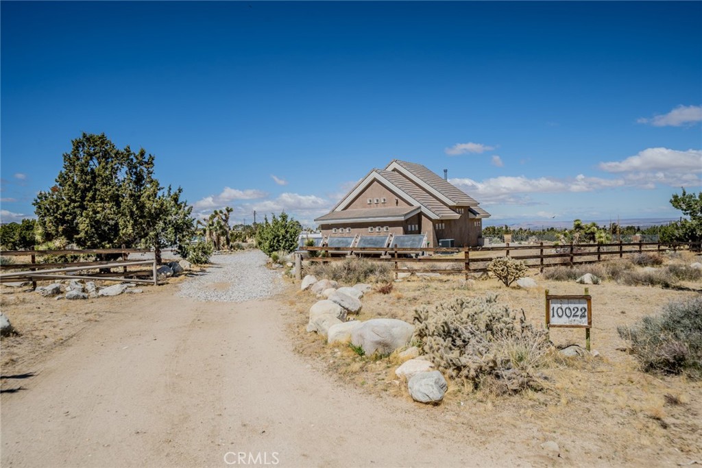 main property photo 40
