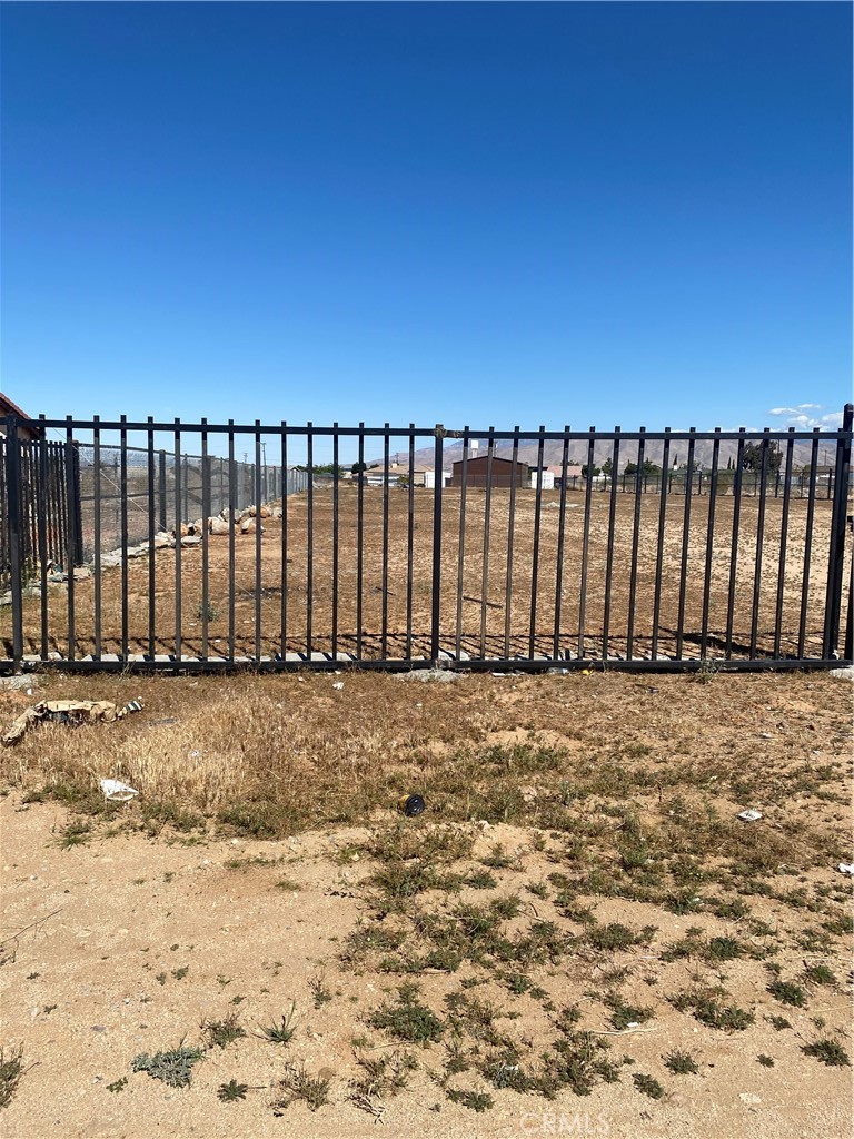 main property photo 11