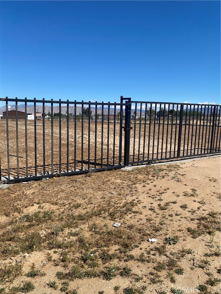 main property photo 16