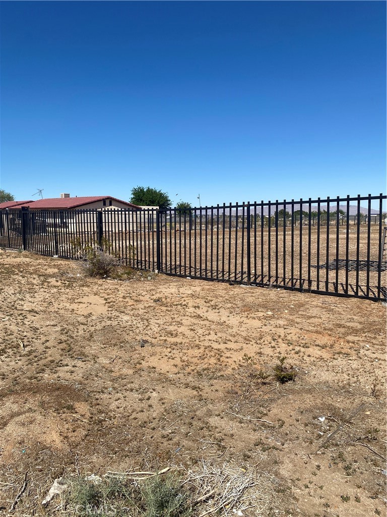 main property photo 5