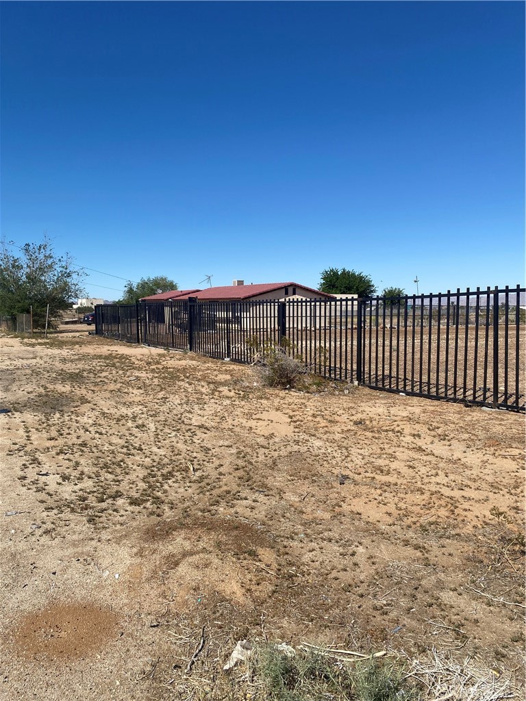 main property photo 6