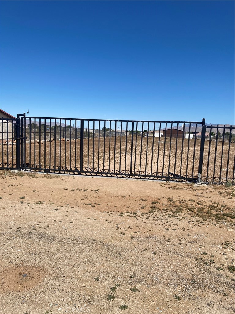 main property photo 9