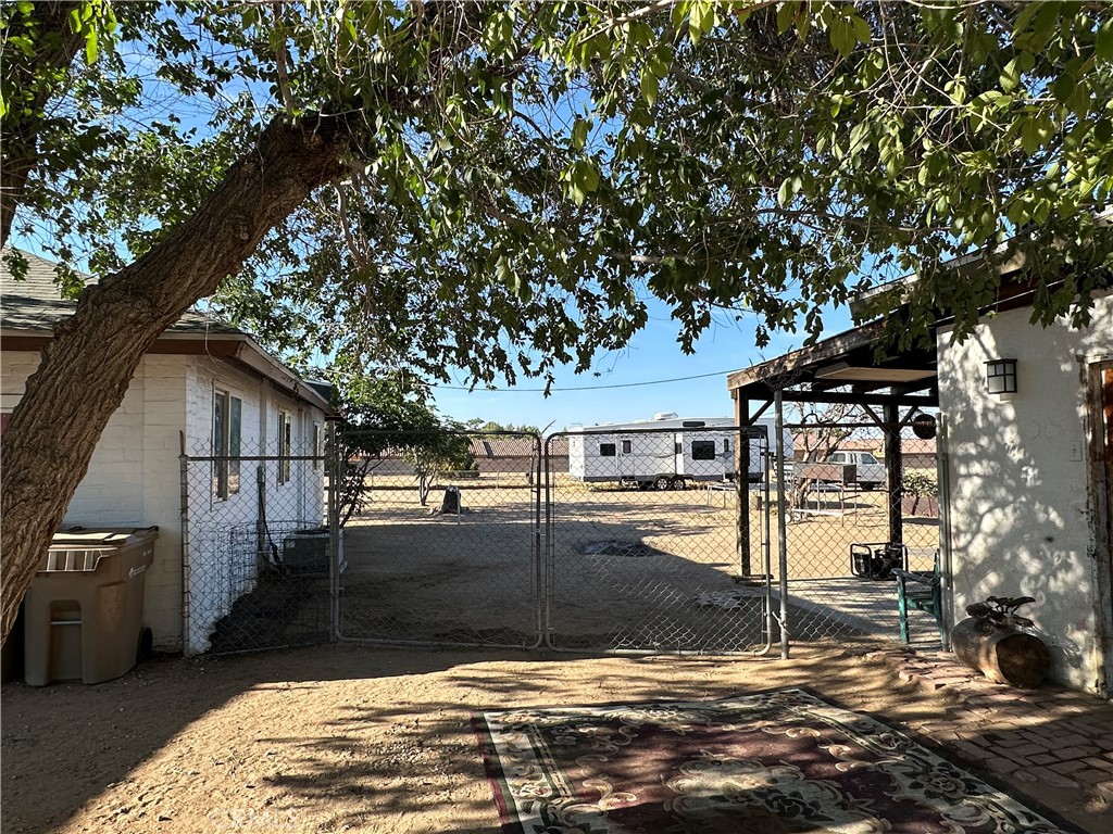 main property photo 19