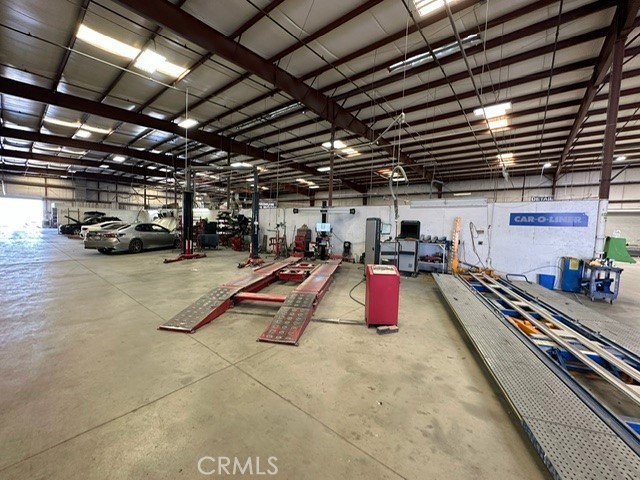 main property photo 30