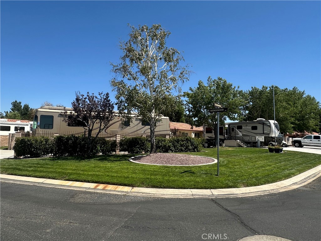 main property photo 11