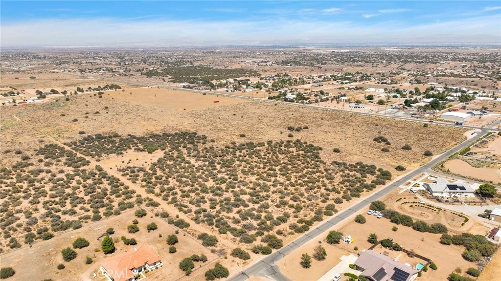 main property photo 10