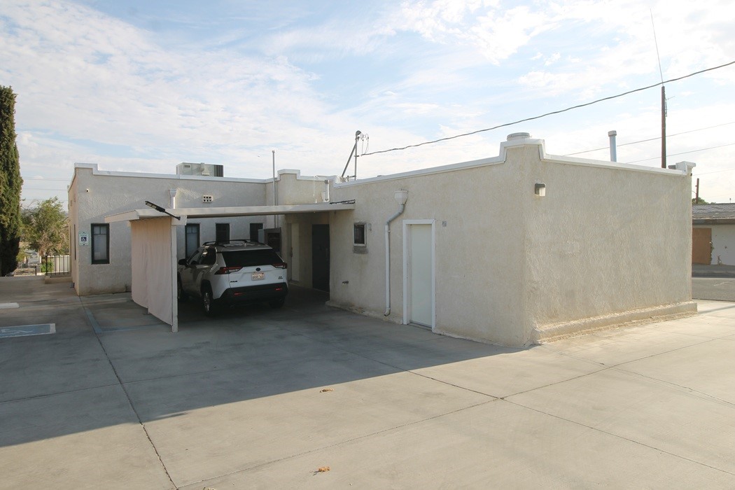 main property photo 16