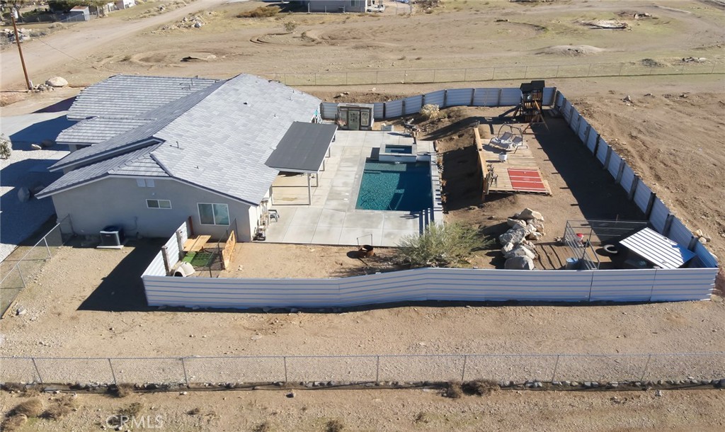 main property photo 36