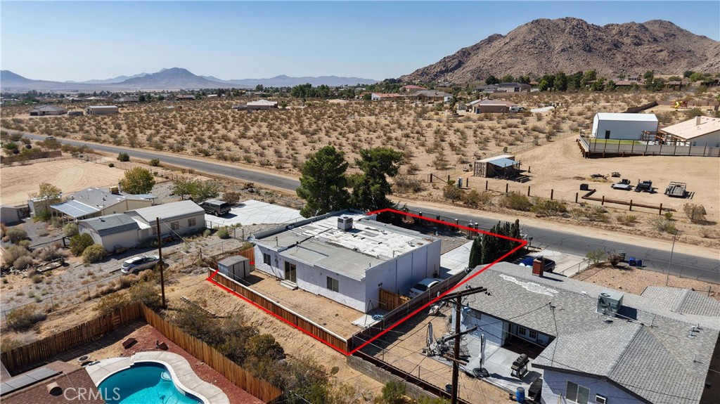 main property photo 40