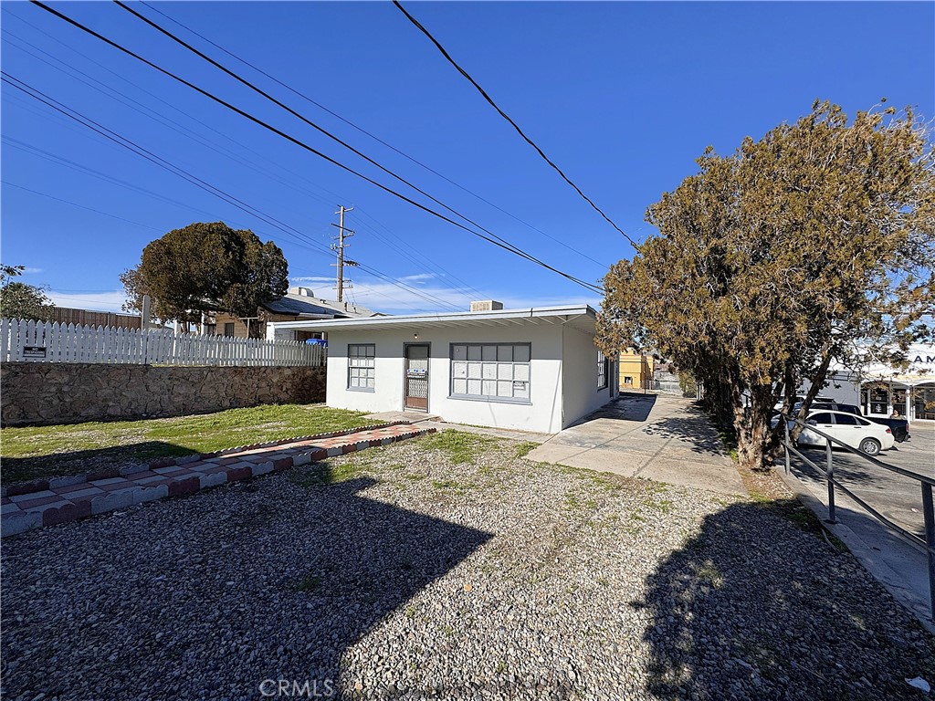 main property photo 12