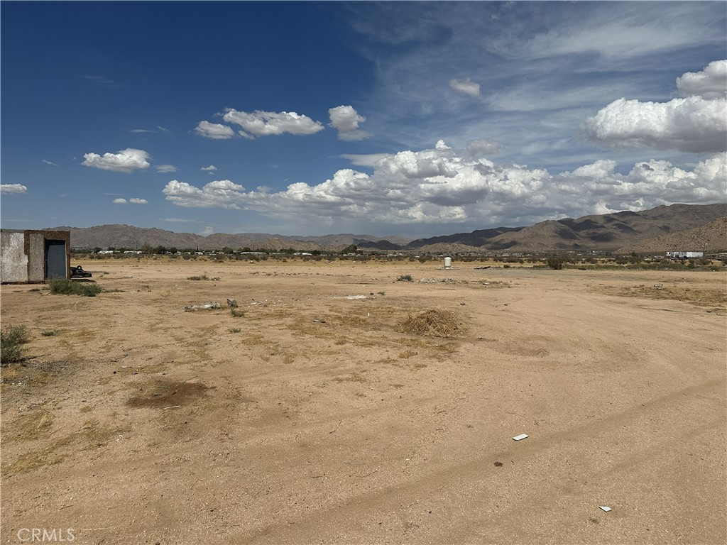main property photo 10
