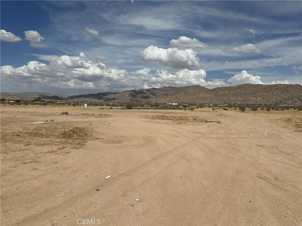main property photo 11