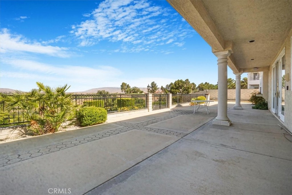 main property photo 10