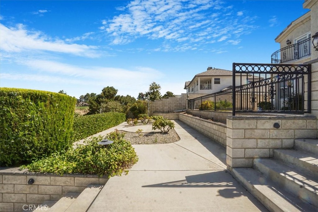 main property photo 16