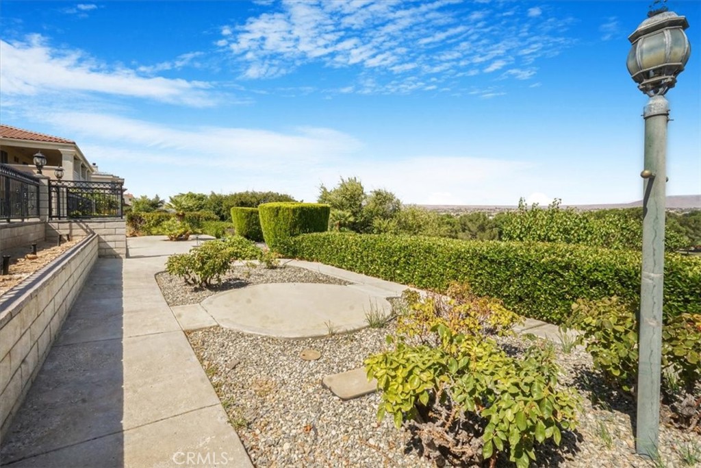 main property photo 18