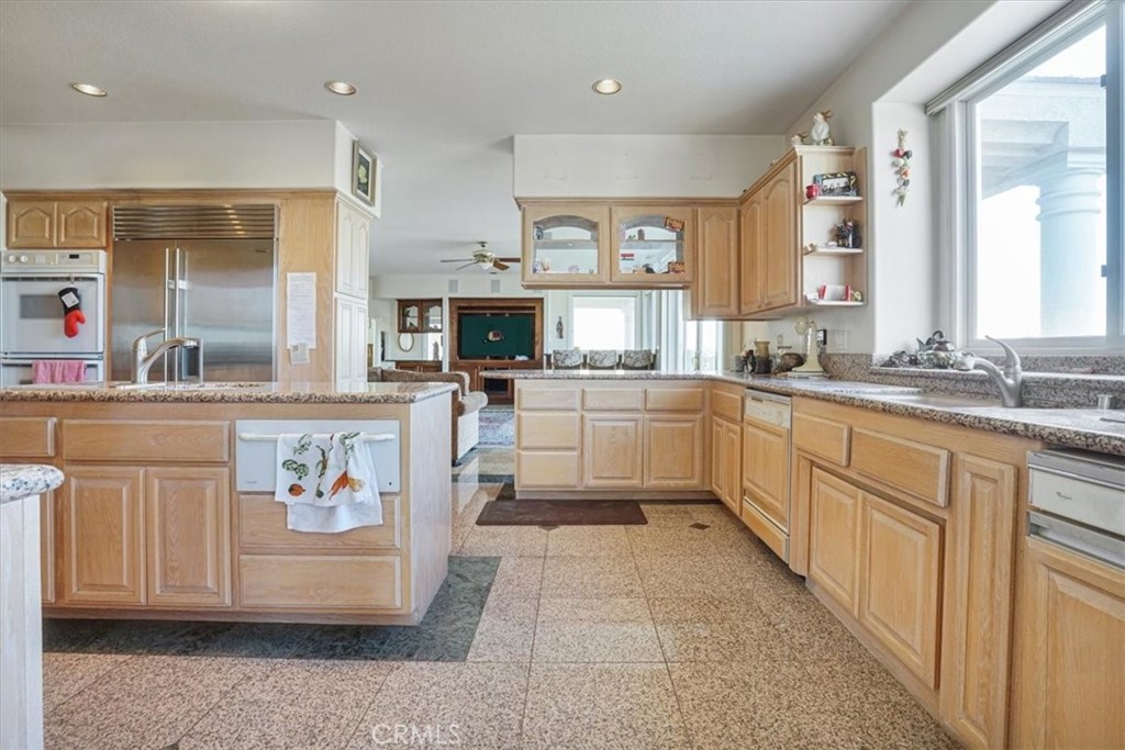 main property photo 40