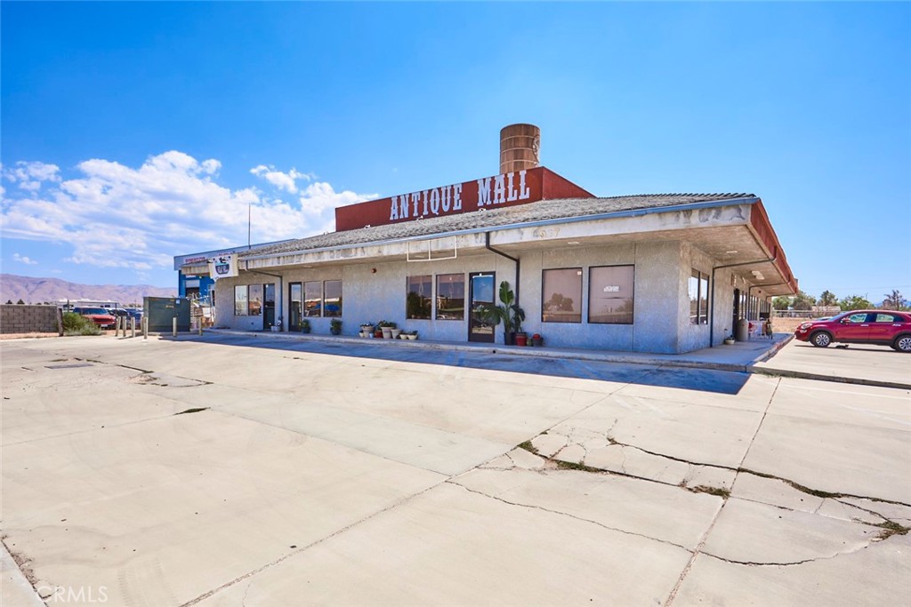 main property photo 8