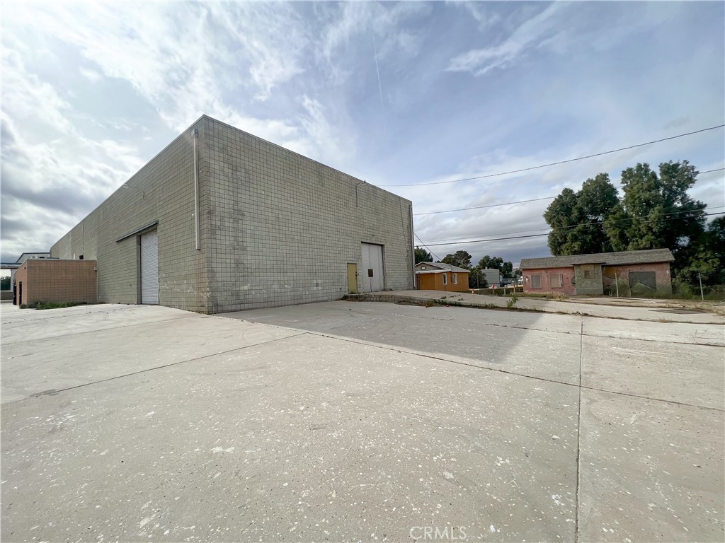 main property photo 14