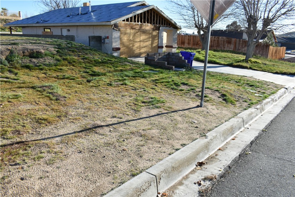 main property photo 17