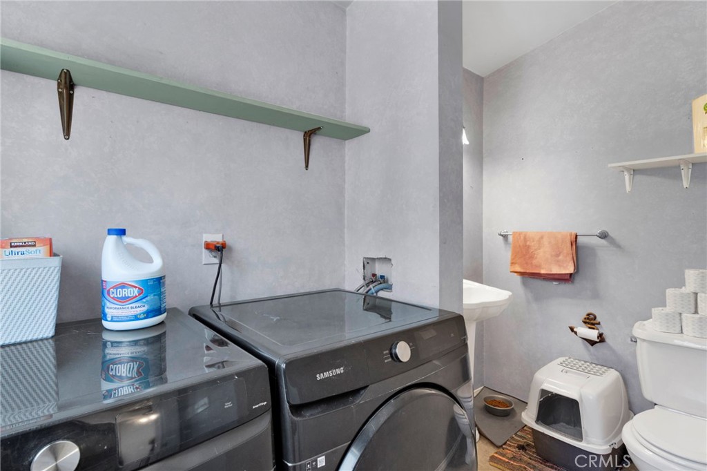 main property photo 12