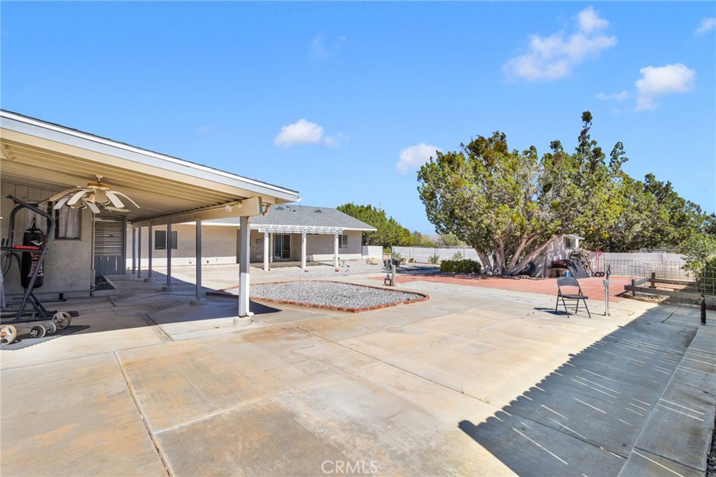 main property photo 33