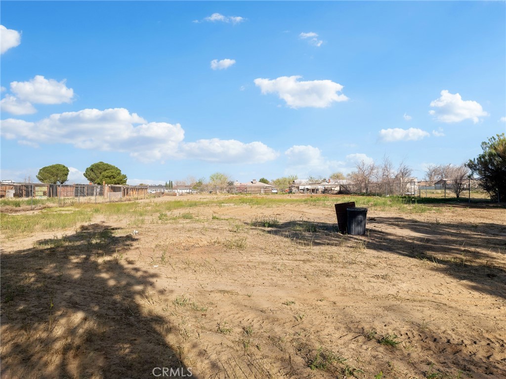 main property photo 25