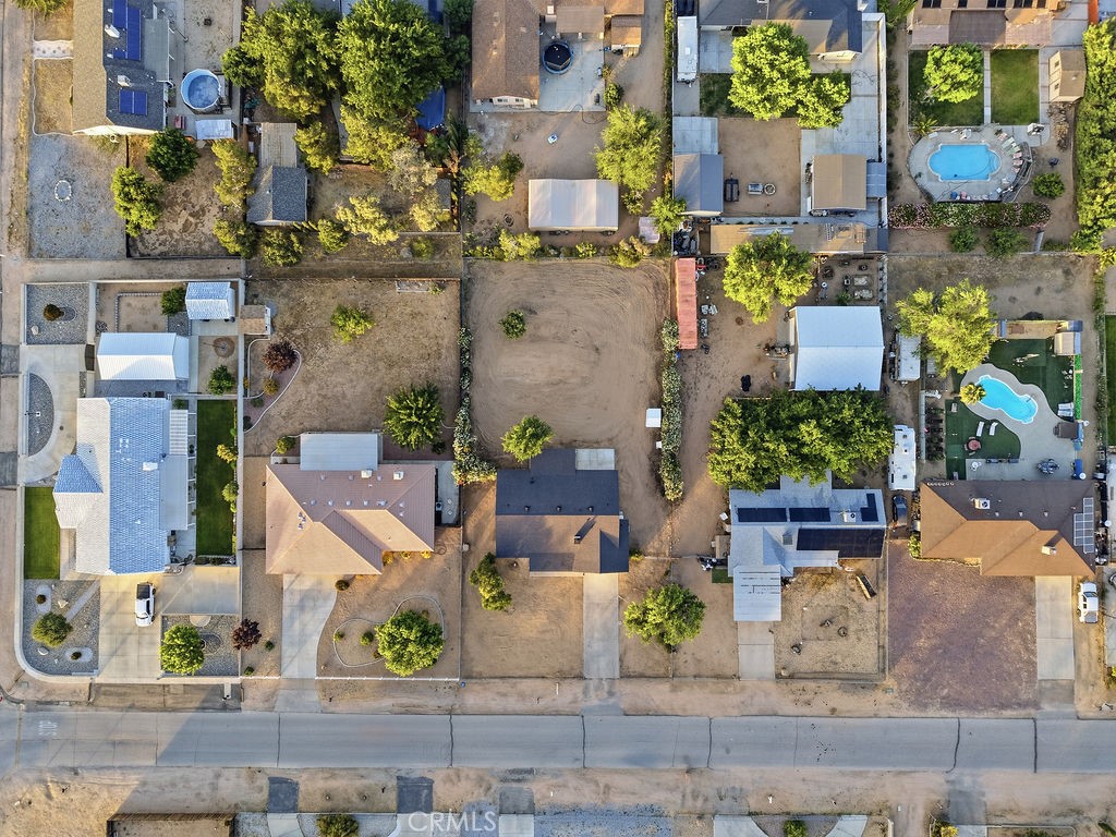 main property photo 30