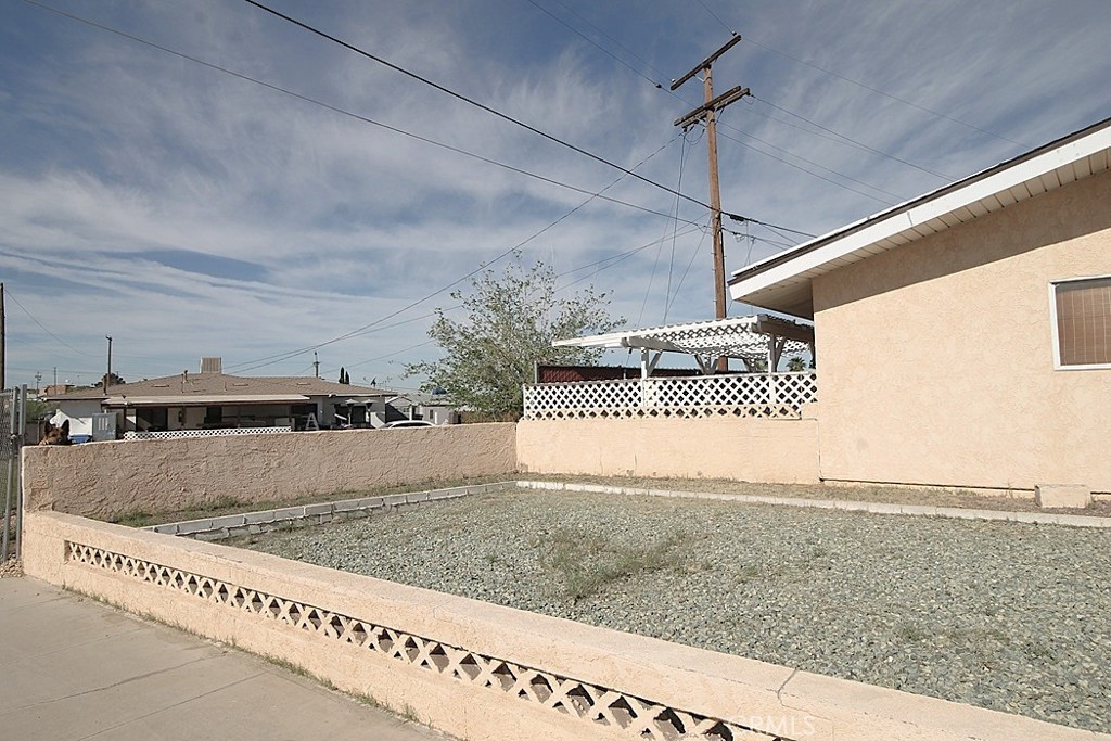 main property photo 30