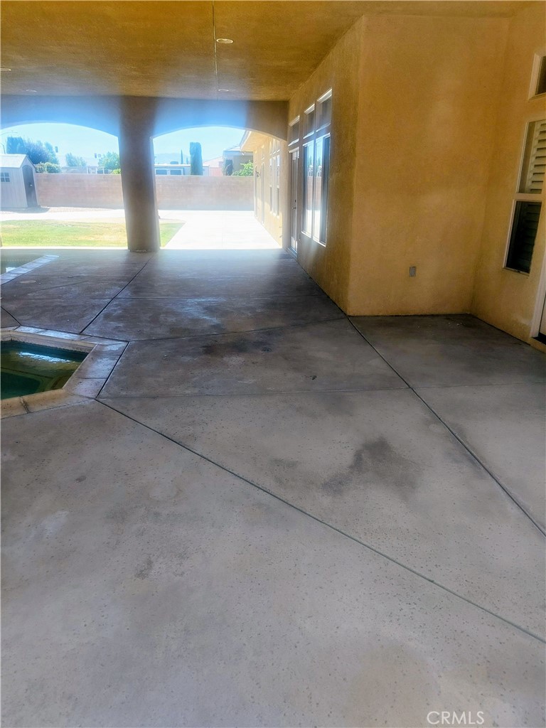 main property photo 40