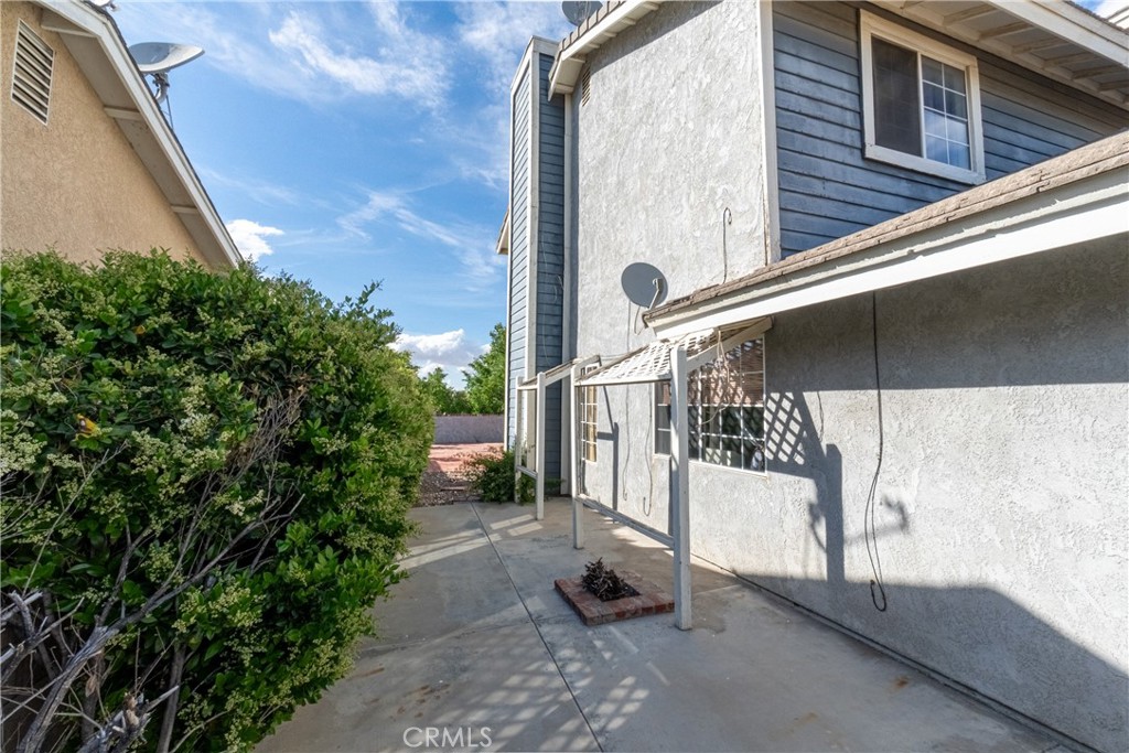 main property photo 27
