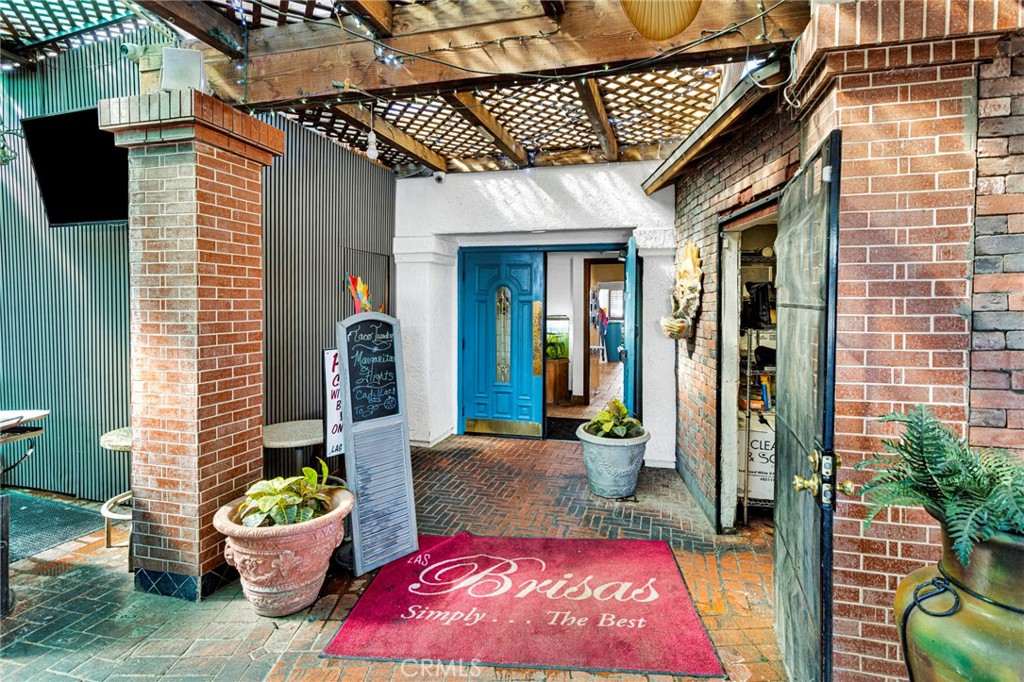 main property photo 13