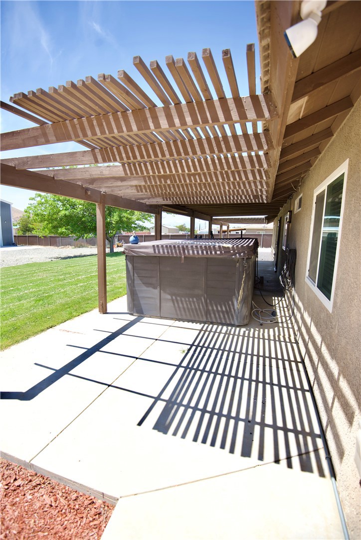 main property photo 23