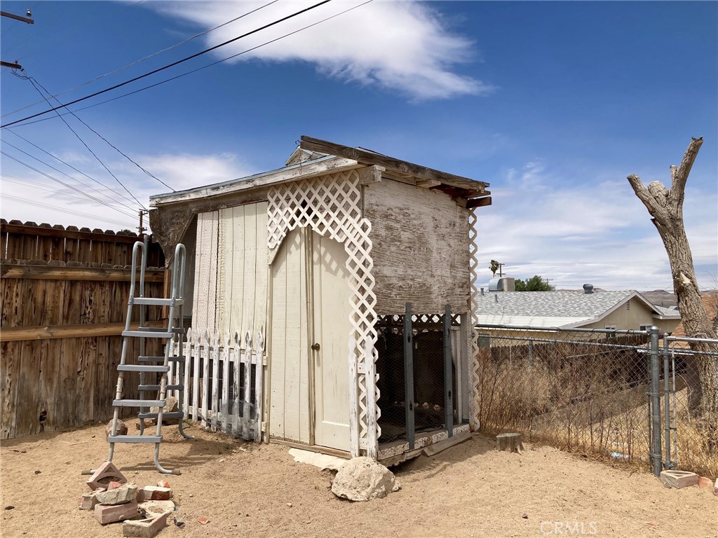 main property photo 6