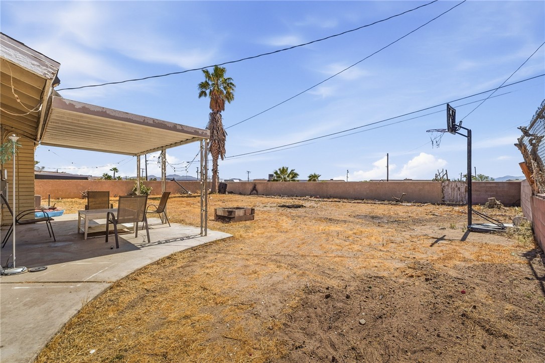 main property photo 28