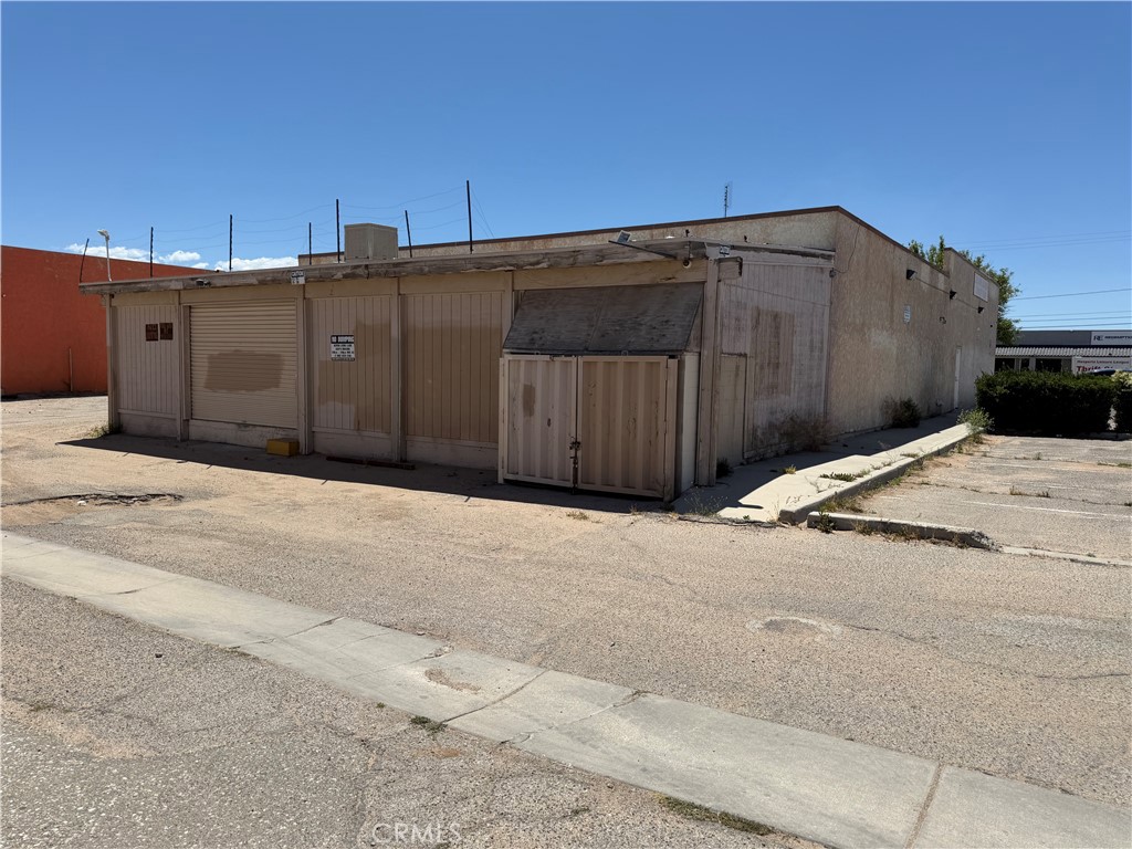 main property photo 10