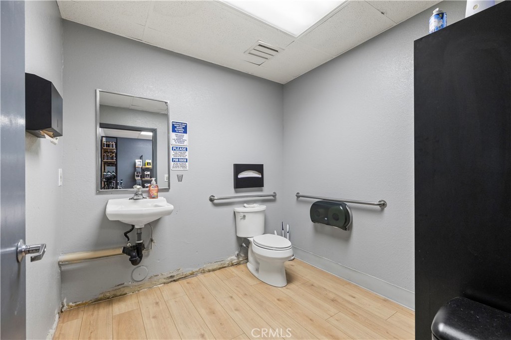 main property photo 27