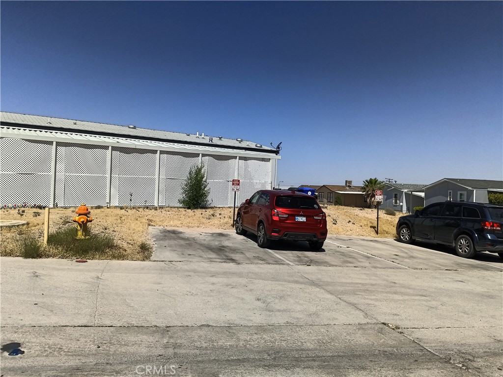 main property photo 11