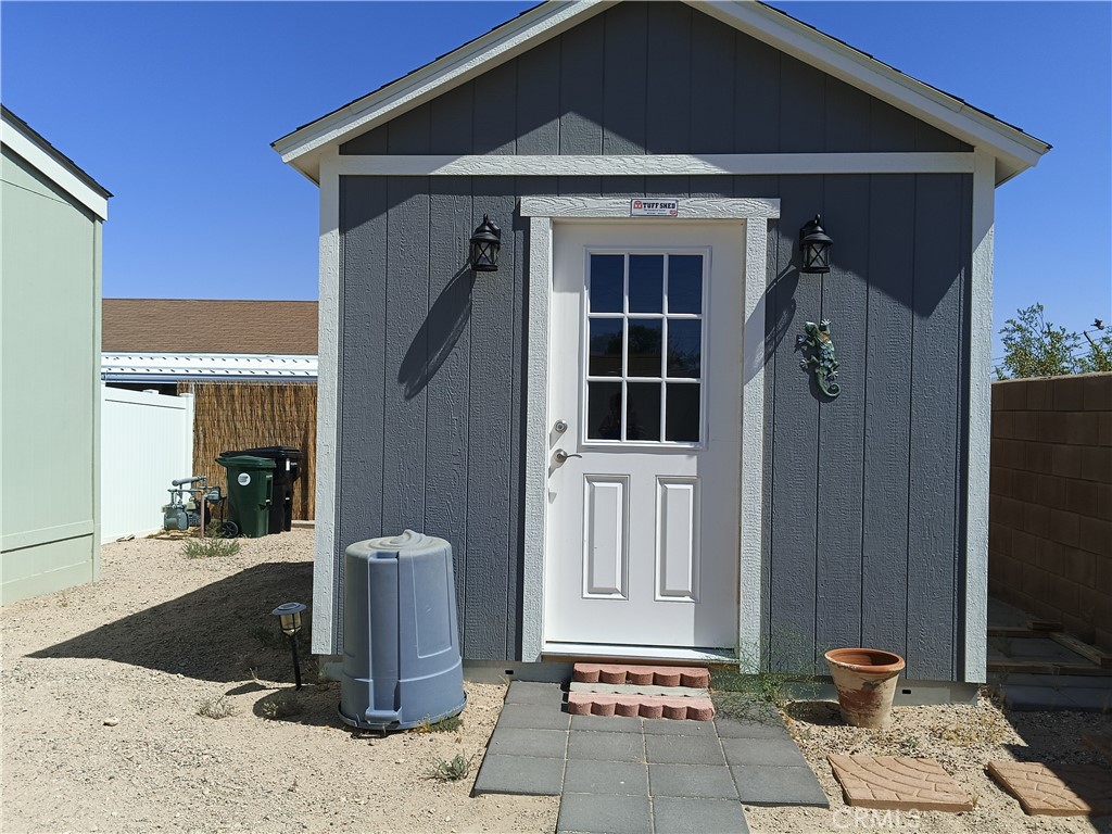 main property photo 9