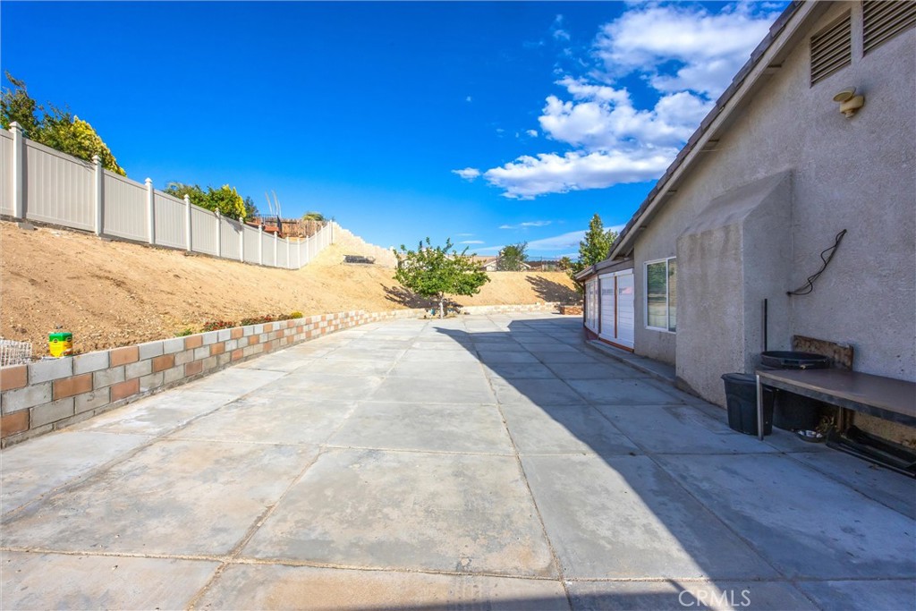 main property photo 33