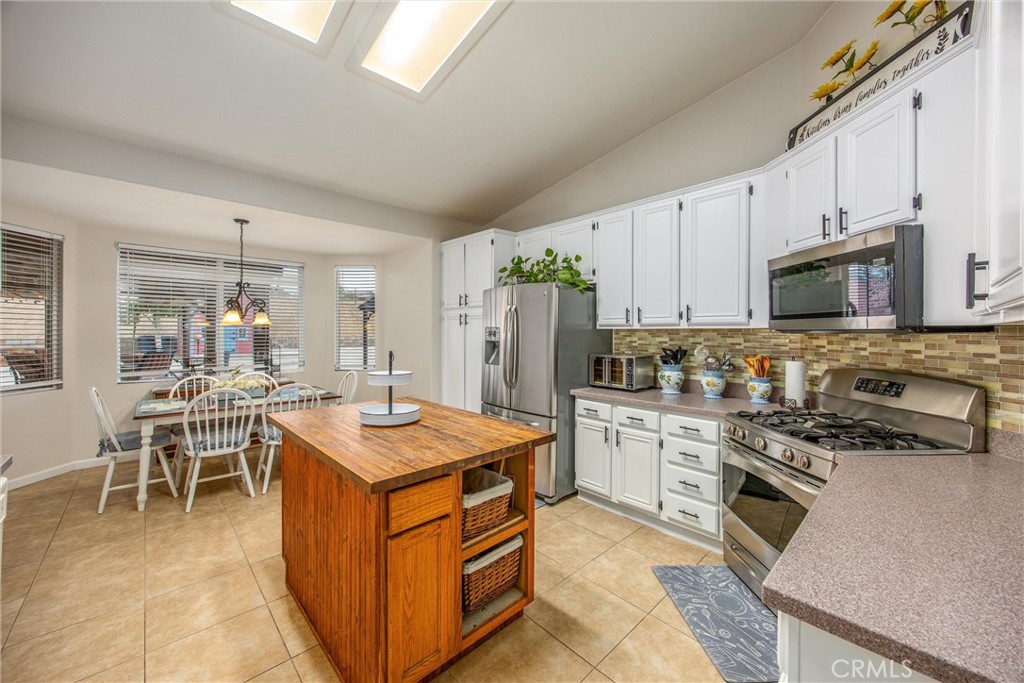 main property photo 6