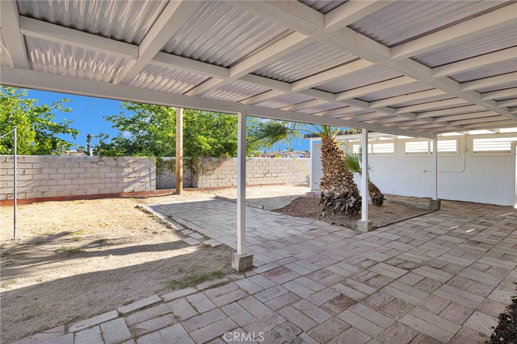 main property photo 30