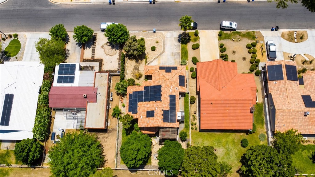 main property photo 23
