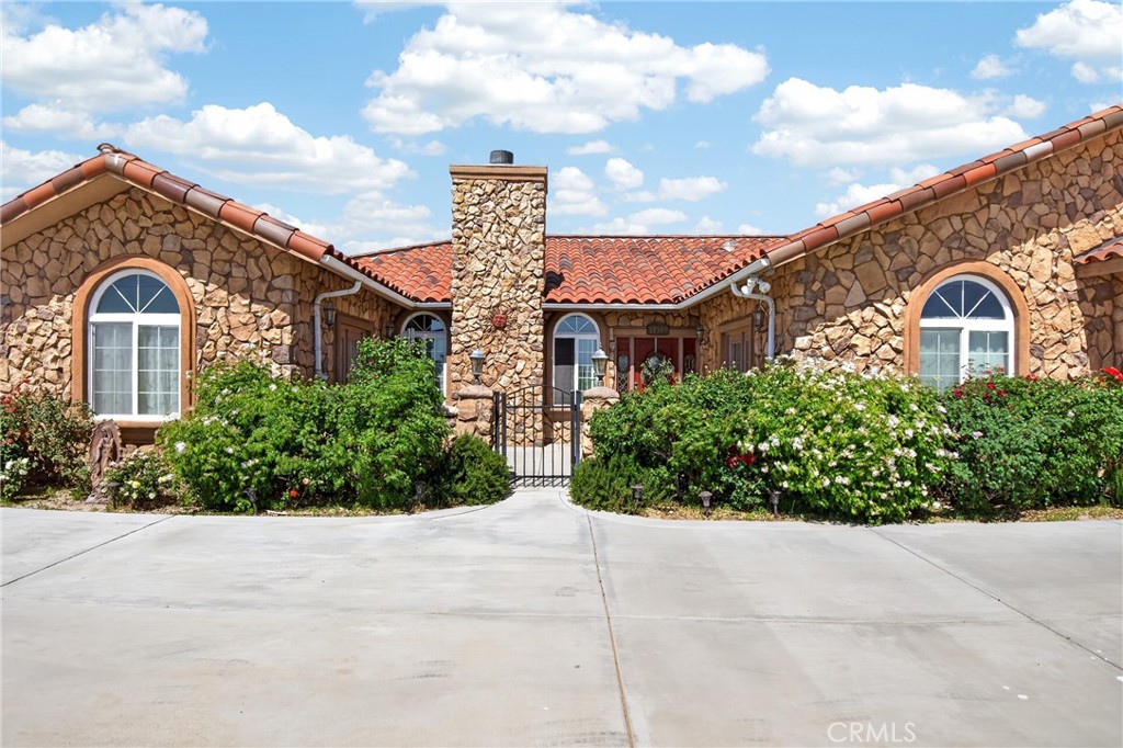 main property photo 5