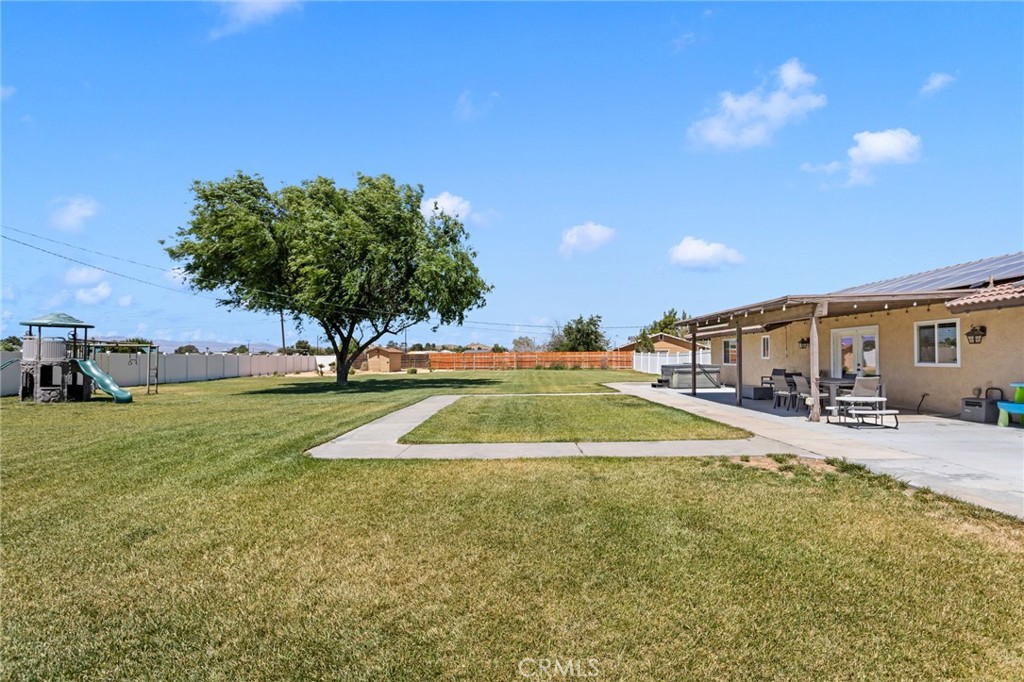 main property photo 40