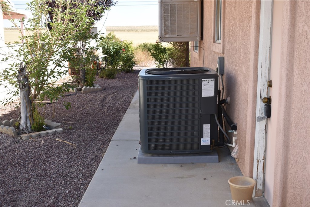 main property photo 28