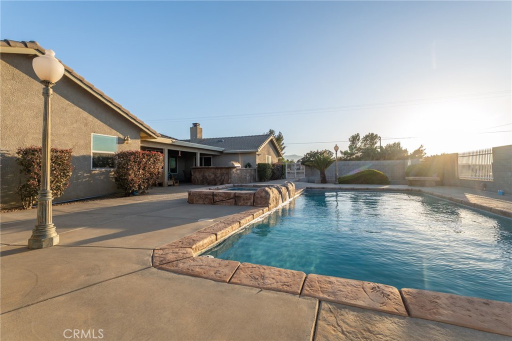 main property photo 3